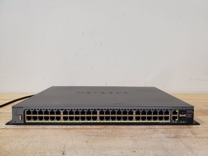 Коммутатор Netgear M4100-50-POE