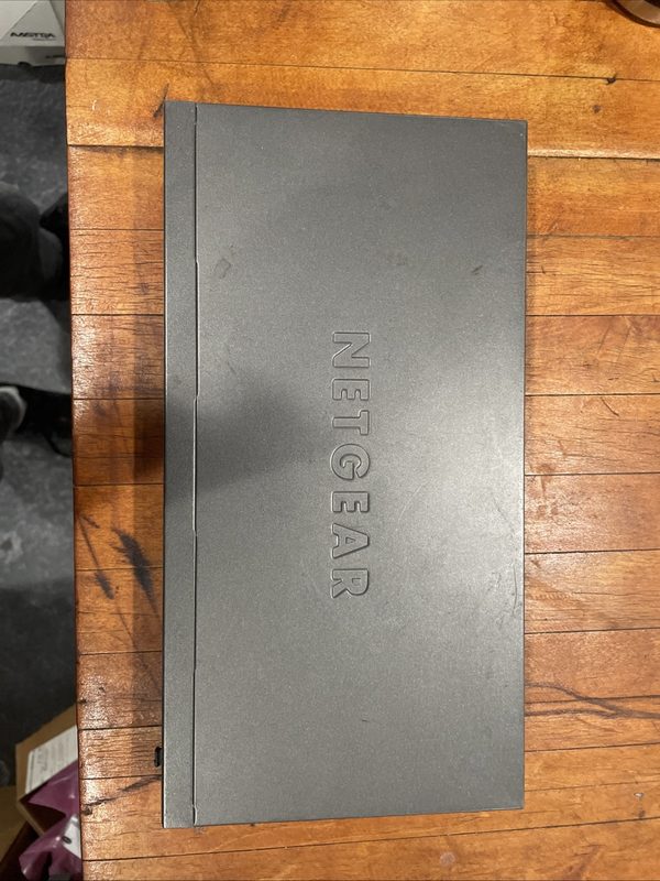 Коммутатор Netgear M4100-D10-POE