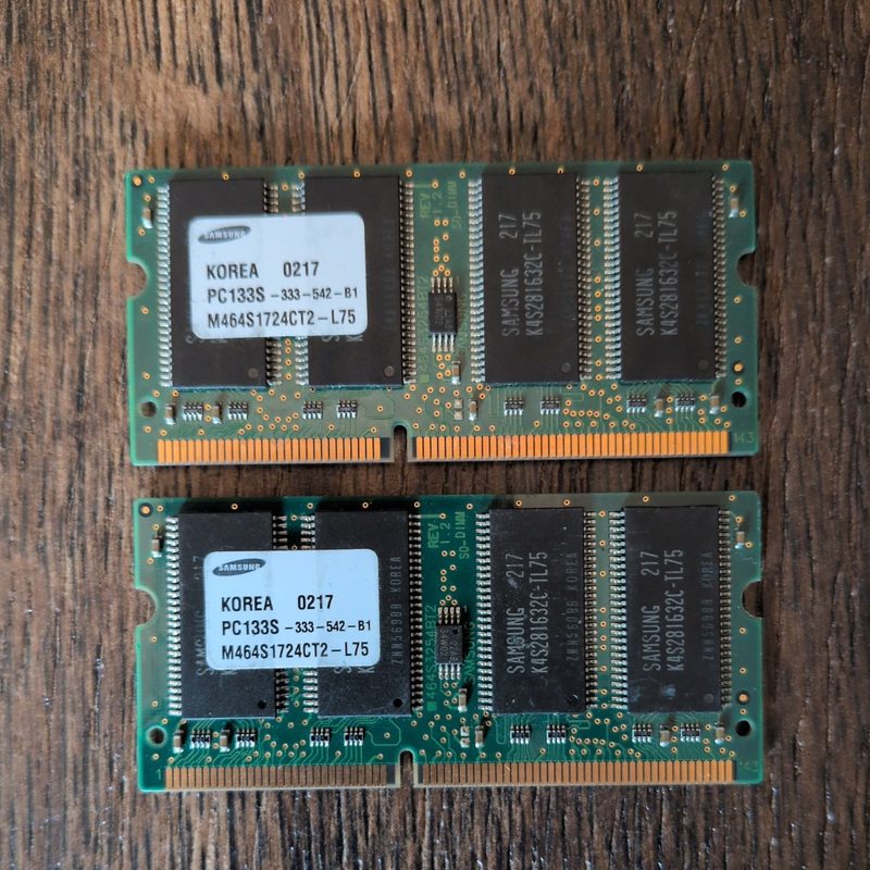 Комплектующее сервера Samsung M464S1724CT2-L75