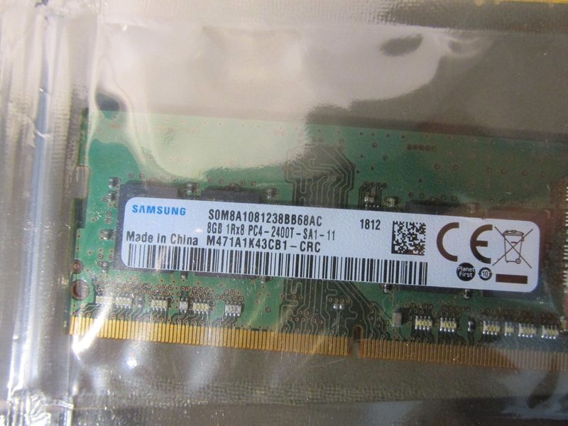 Модуль памяти Samsung M471A1K43CB1