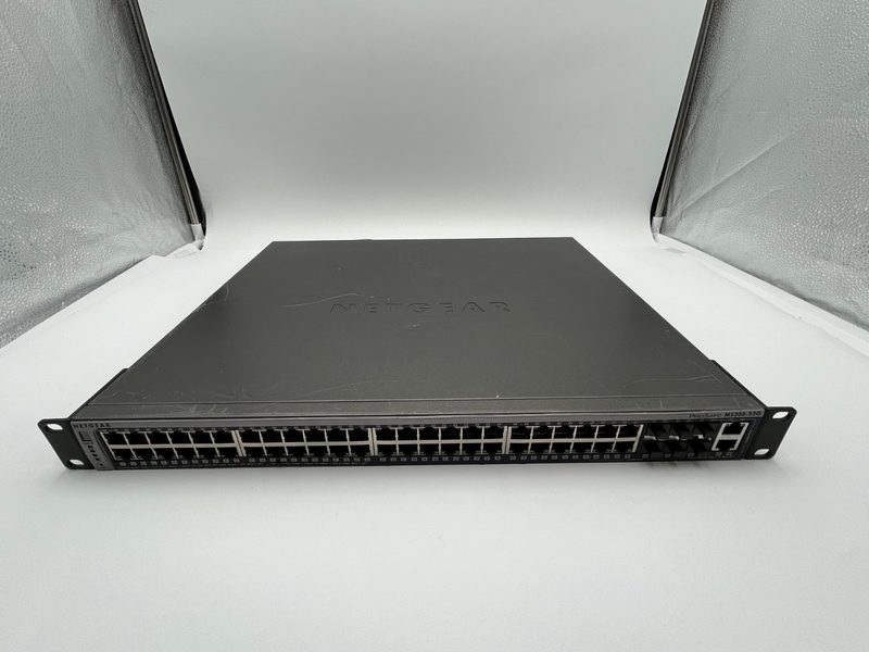 Коммутатор Netgear M5300-52G