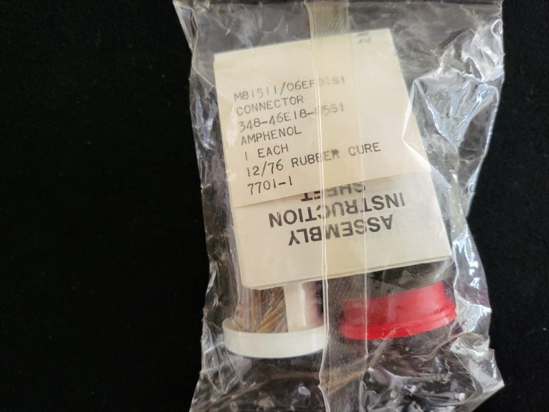 Разъём Amphenol M81511/06EF01S1