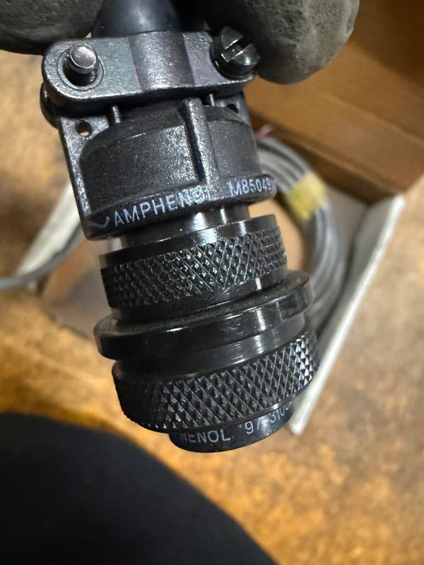 Разъём Amphenol M85049/41-6A