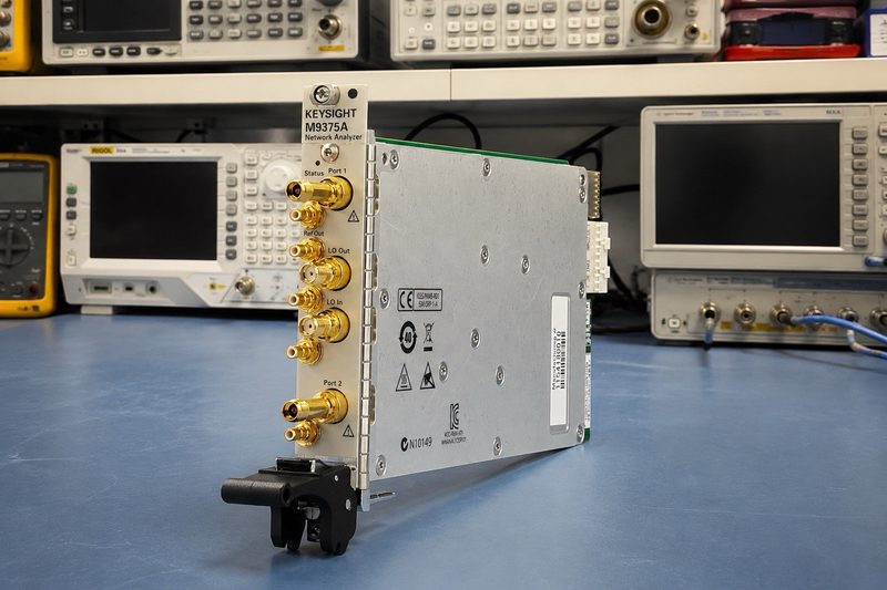 Анализатор цепей Keysight M9375A