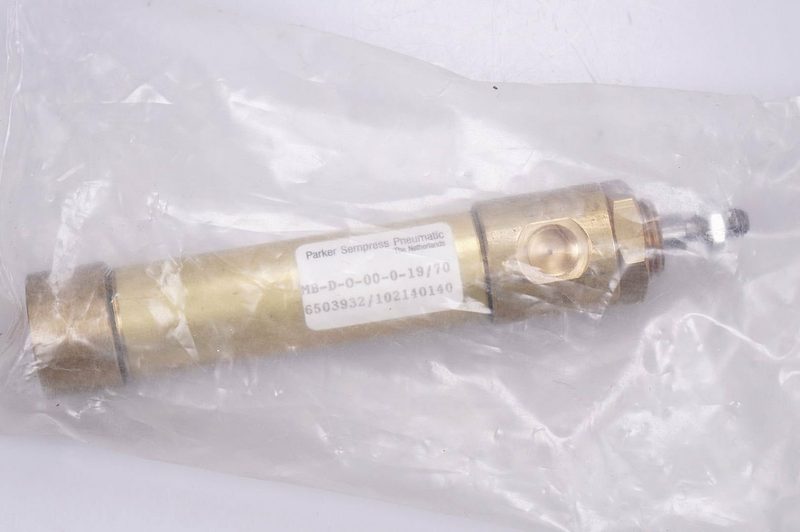 Пневмоцилиндр Parker MB-D-O-OO-O-19/70
