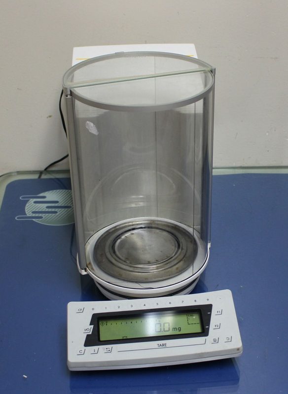 Лабораторные весы MC410S