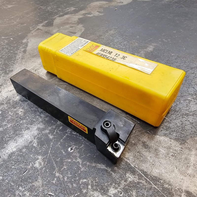 Режущий инструмент Sandvik MCLNL-123C