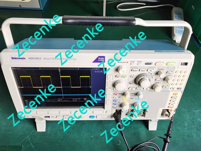 Осциллограф Tektronix MDO3012
