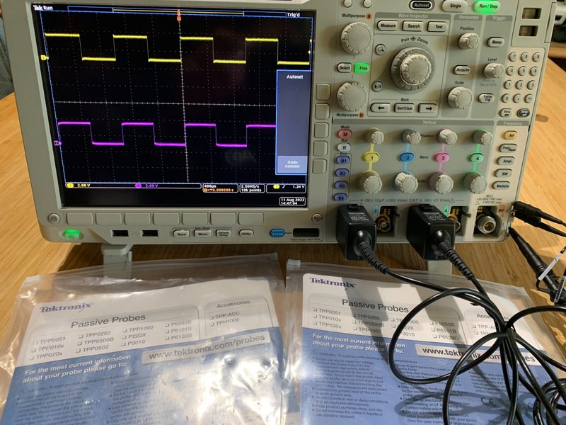 Осциллограф Tektronix MDO4104-3