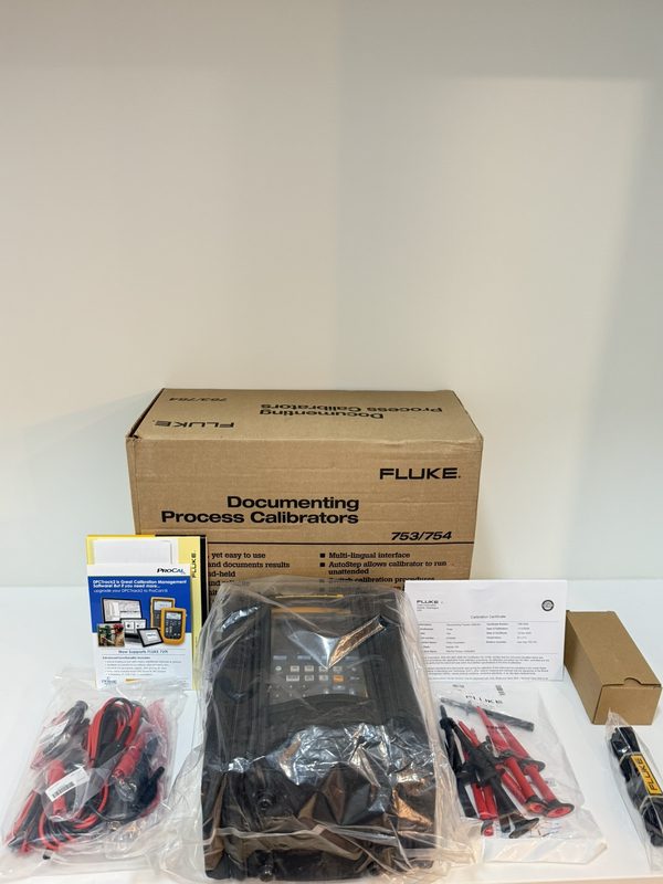 Калибратор Fluke MFG-2024