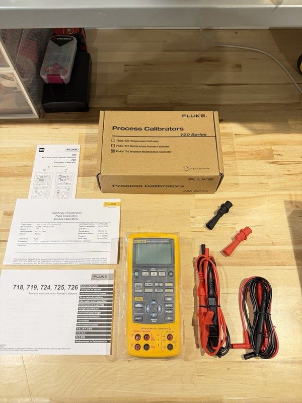 Калибратор Fluke MFG-2025