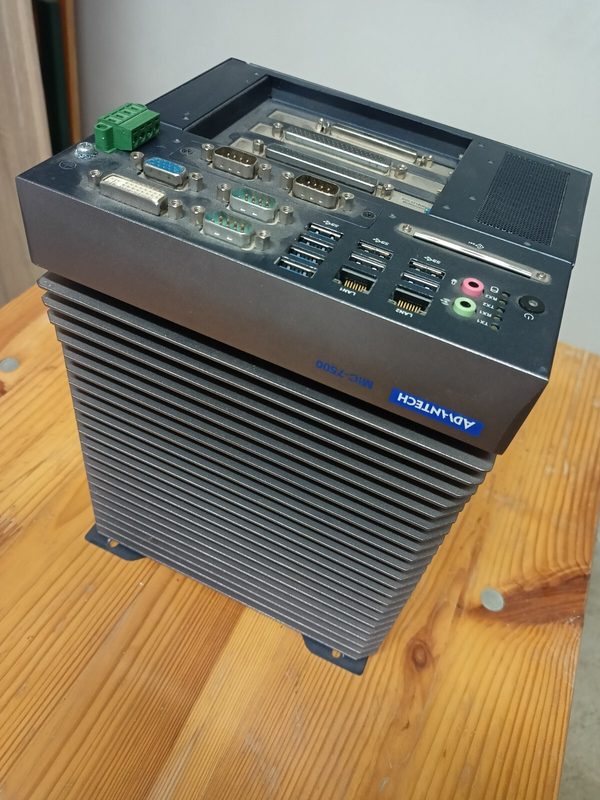 Промышленный компьютер Advantech MIC-7500-S9A1E