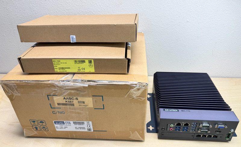 Промышленный компьютер Advantech MIC-770