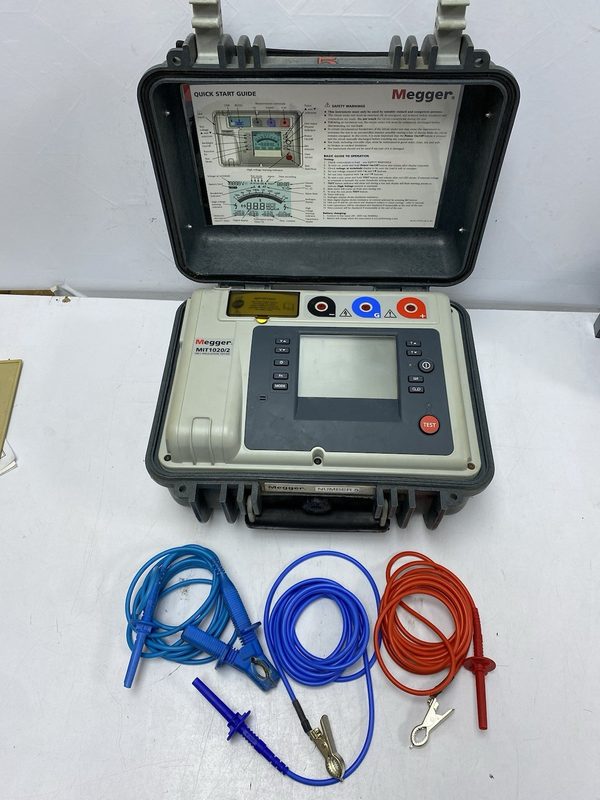 Тестер Megger MIT1020/2