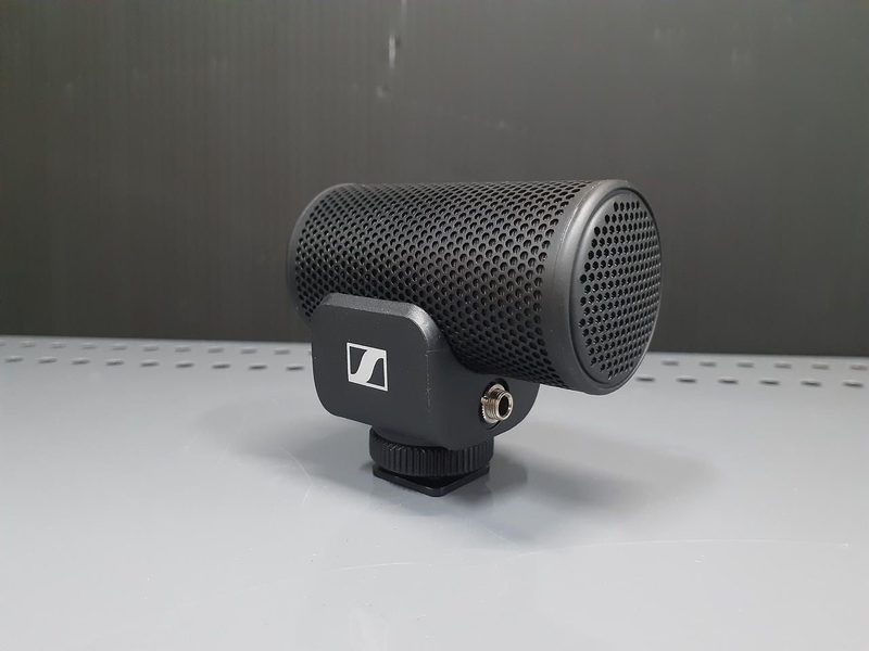 Микрофон MKE200