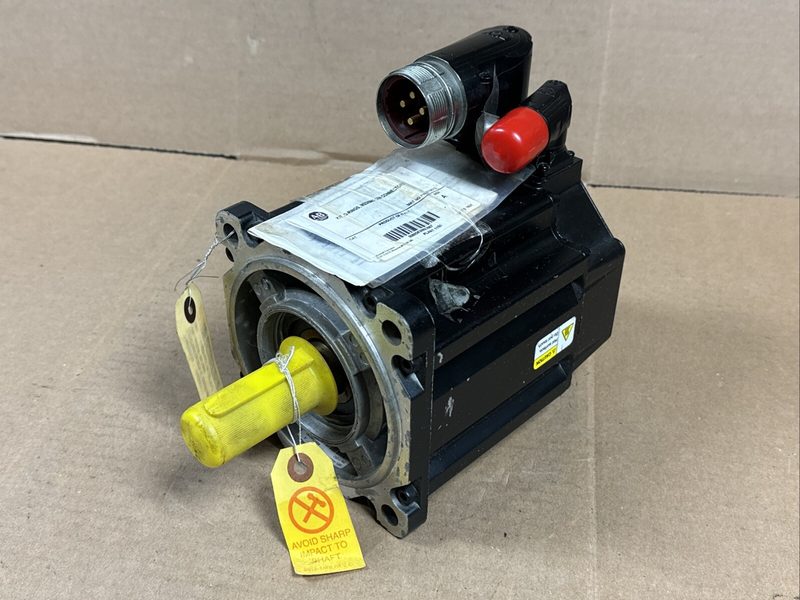Серводвигатель Allen-Bradley MPL-A520K-MJ72AA
