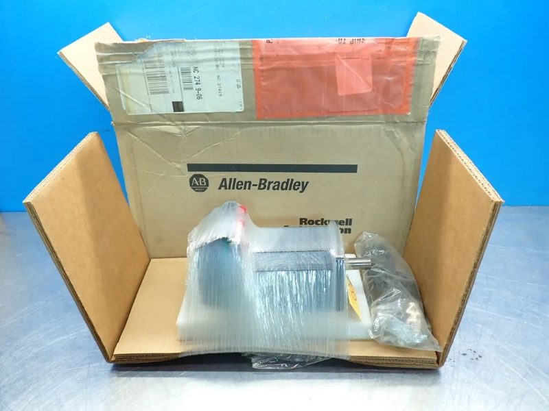 Серводвигатель Allen-Bradley MPL-B320P-HK24AA