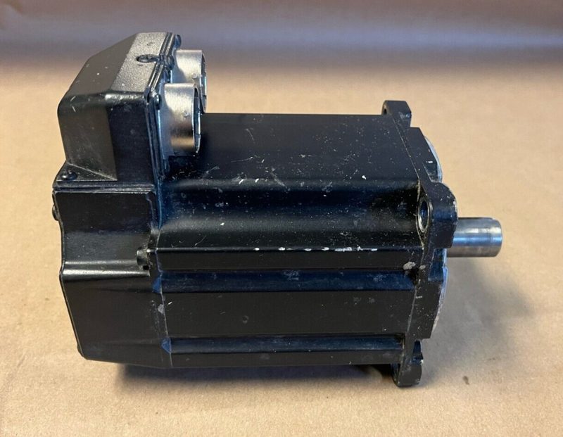 Серводвигатель Allen-Bradley MPL-B420P-HJ22AA
