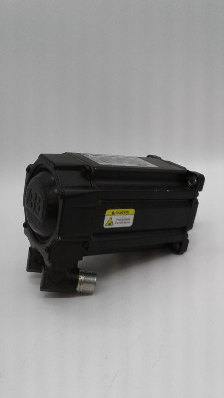 Серводвигатель Allen-Bradley MPL-B430P-MK72AA