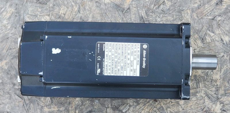 Серводвигатель Allen-Bradley MPL-B4540F-MK24AA