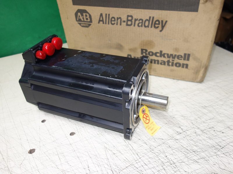 Серводвигатель Allen-Bradley MPL-B540K-SJ24AA
