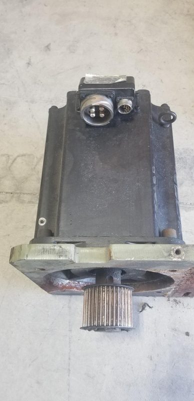 Серводвигатель Allen-Bradley MPL-B980D-MJ22AA