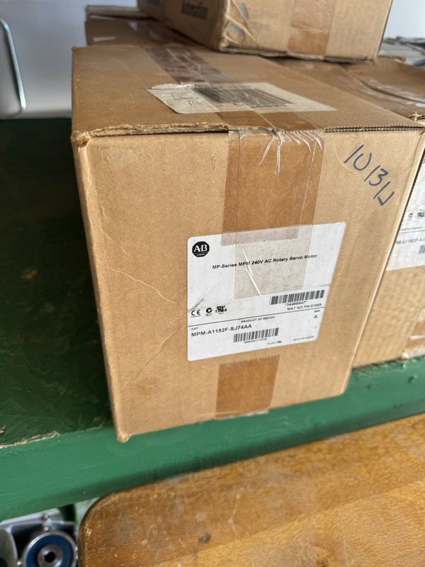 Серводвигатель Allen-Bradley MPM-A1152F-SJ74AA