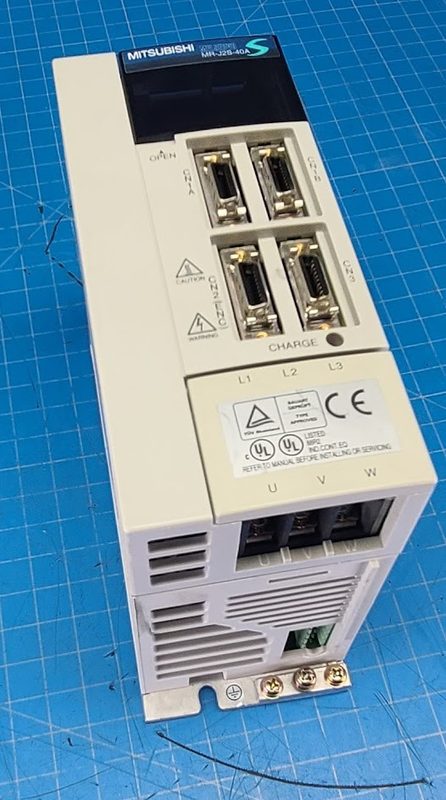 Сервопривод Mitsubishi MR-J2S-40A
