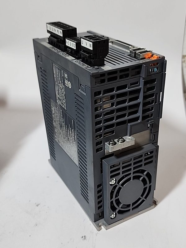 Сервопривод Mitsubishi MR-J4-200A-RJ