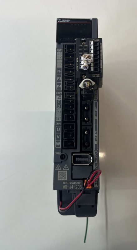 Сервопривод Mitsubishi MR-J4-20B