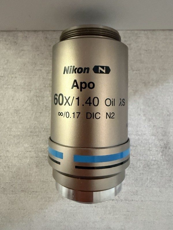 Объектив микроскопа MRD71600