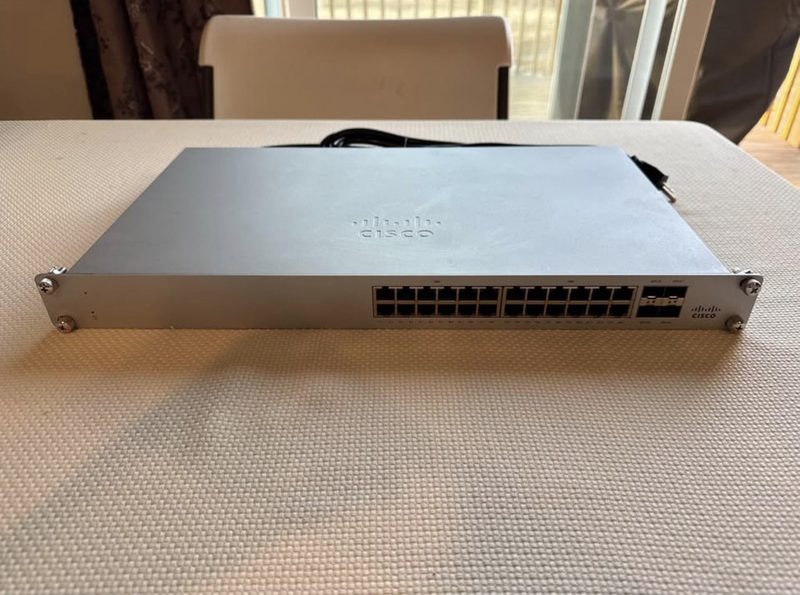 Коммутатор Cisco MS130-24