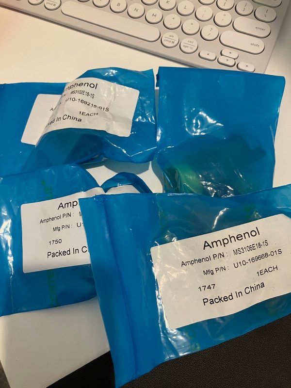 Разъём Amphenol MS3102E18-1S