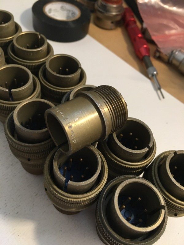Разъём Amphenol MS3106A18-12P