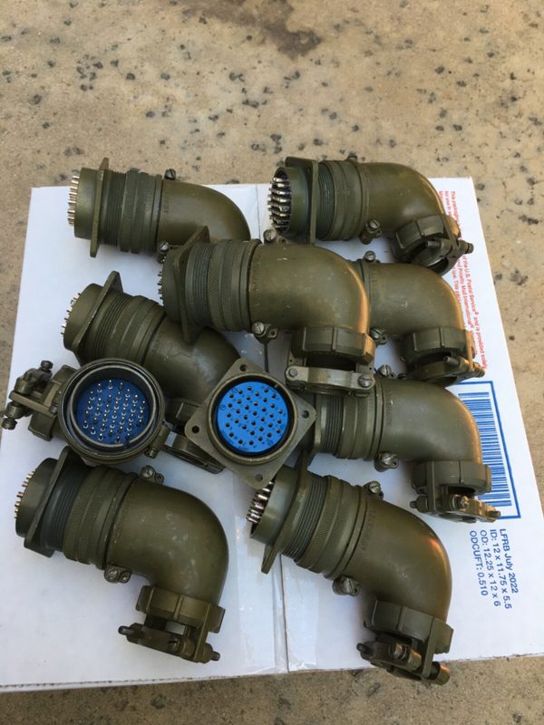 Разъём Amphenol MS3108B28-15P