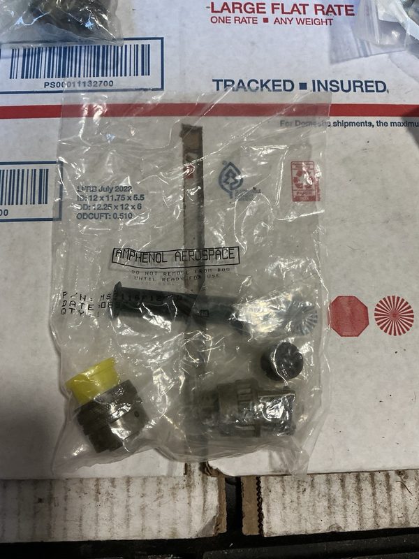 Электронный компонент Amphenol MS3116F12-10S