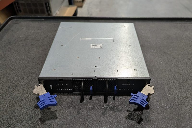 Коммутатор Mellanox MSB7570-E
