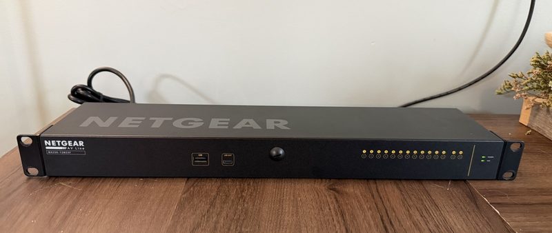 Коммутатор Netgear MSM4214X