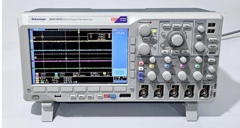 Осциллограф Tektronix MSO3034