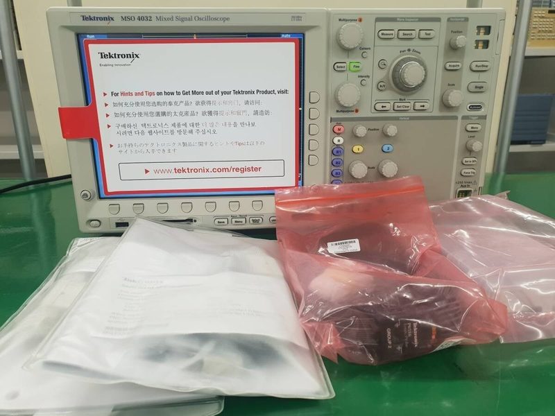 Осциллограф Tektronix MSO4032