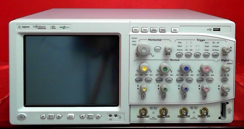 Осциллограф Keysight MSO8104A