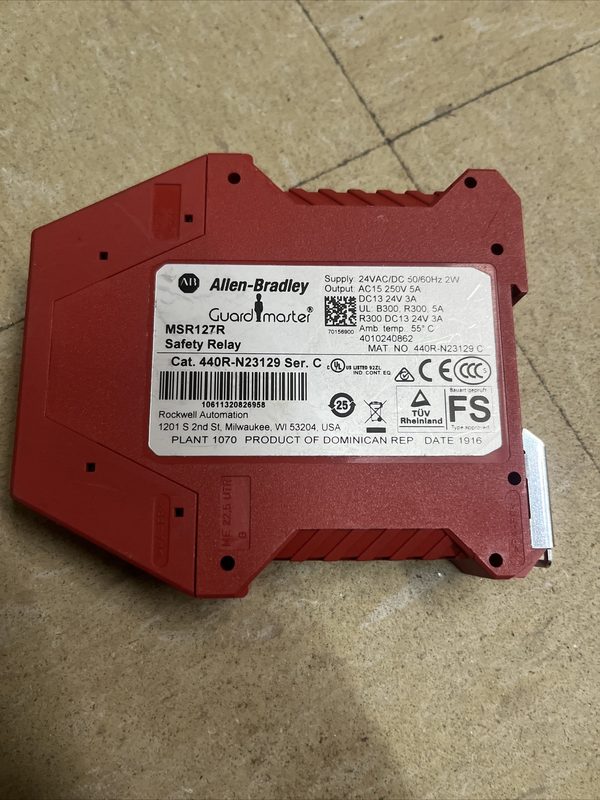 Реле безопасности Allen-Bradley MSR127R