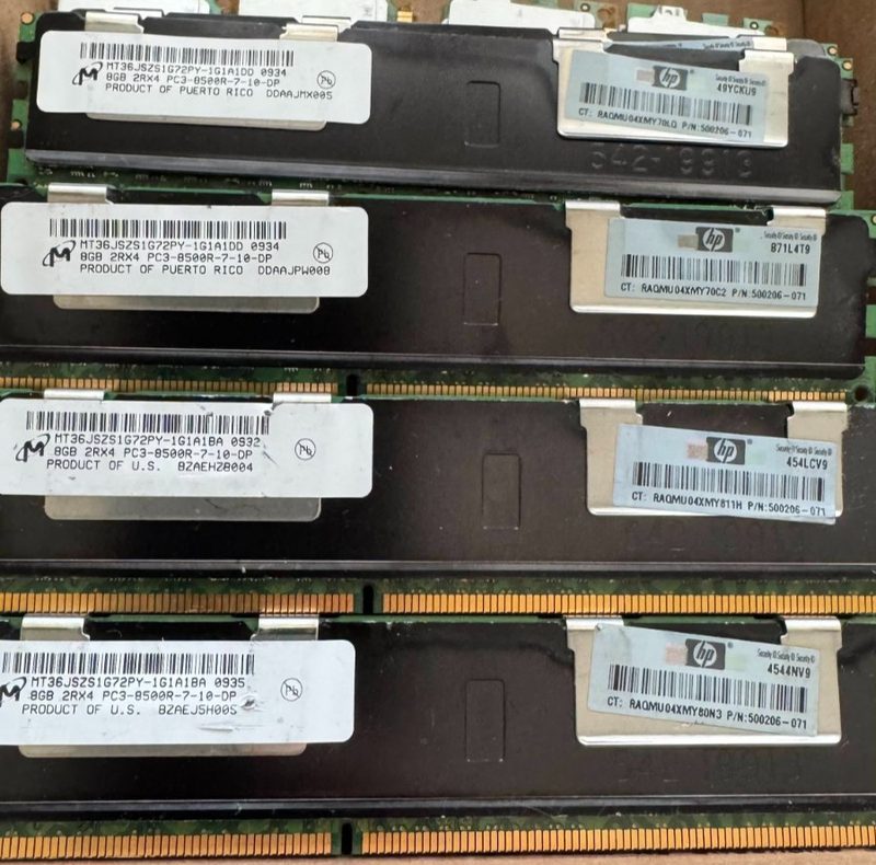 Сервер Micron MT36JSZS1G72PY-1G1A1DD