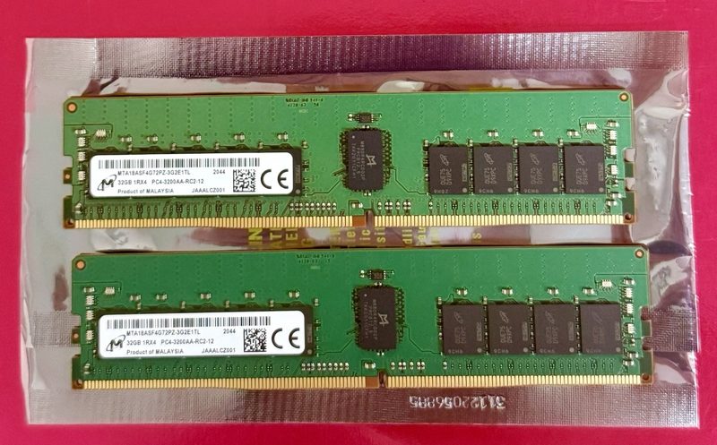 Модуль памяти Micron MTA18ASF4G72PZ-3G2E1