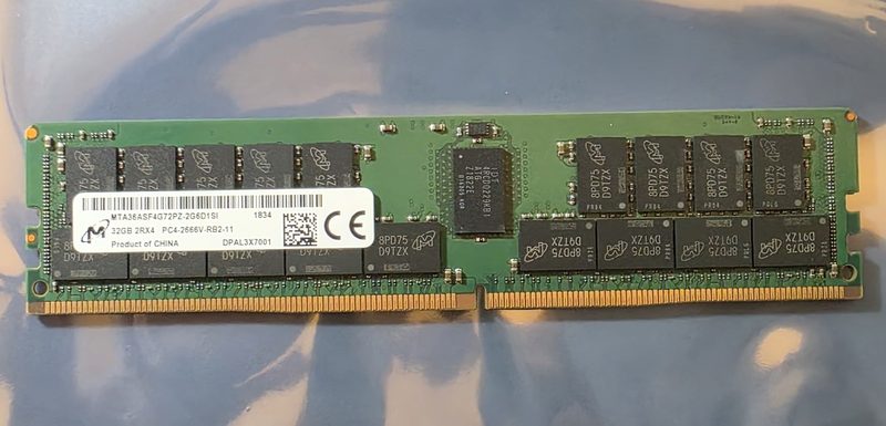 Модуль памяти Micron MTA36ASF4G72PZ-2G6D1SI