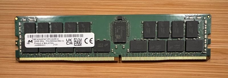 Модуль памяти Micron MTA36ASF4G72PZ-3G2R1VI