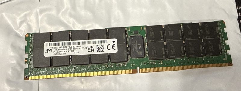 Модуль памяти Micron MTA72ASS16G72LZ-3G2B3