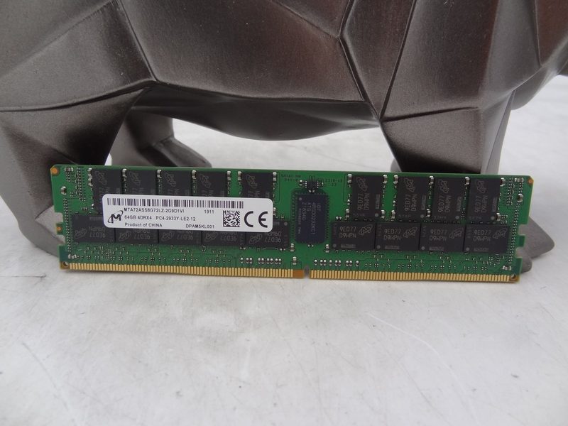 Модуль памяти Micron MTA72ASS8G72LZ-2G6