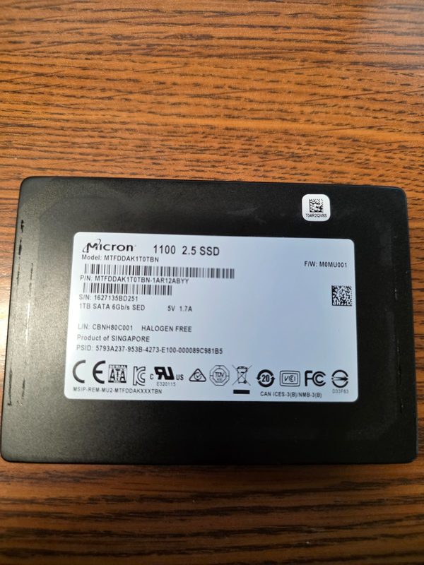 SSD-накопитель Micron MTFDDAK1T0TBN-1TB