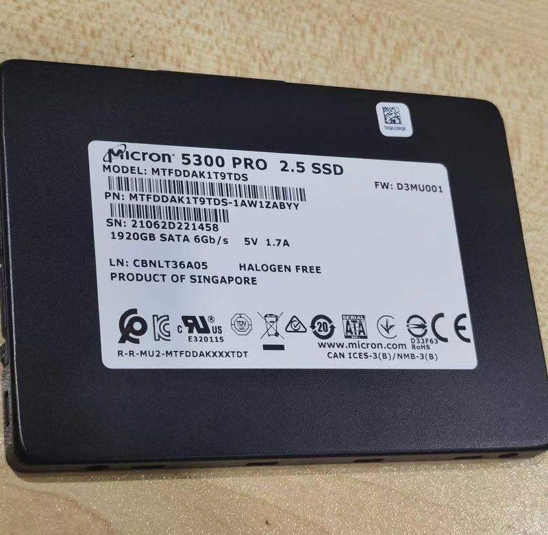 SSD-накопитель Micron MTFDDAK1T9TDS